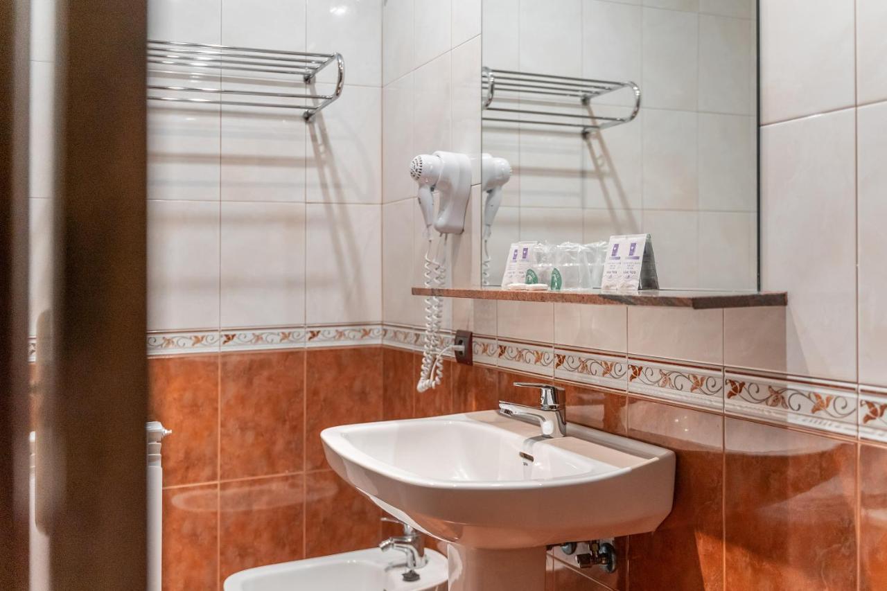 Hotel Puerta De Javalambre La Puebla De Valverde Buitenkant foto