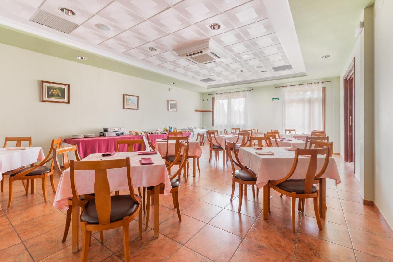 Hotel Puerta De Javalambre La Puebla De Valverde Buitenkant foto