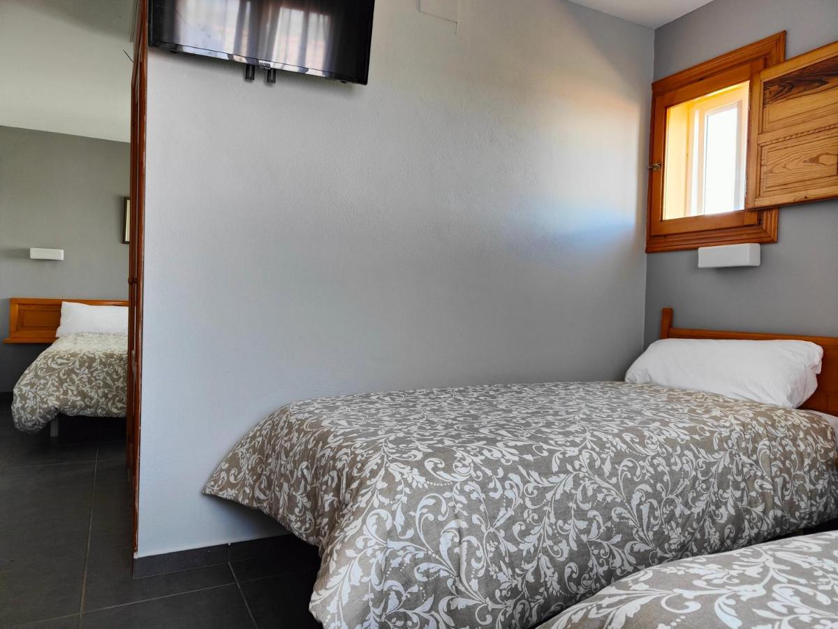 Hotel Puerta De Javalambre La Puebla De Valverde Buitenkant foto