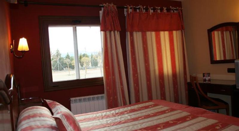 Hotel Puerta De Javalambre La Puebla De Valverde Buitenkant foto
