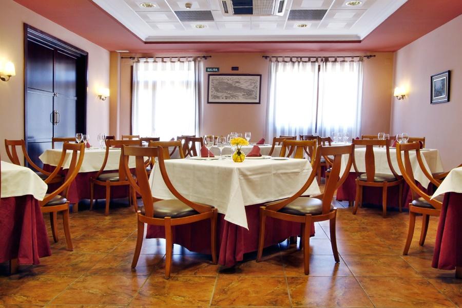 Hotel Puerta De Javalambre La Puebla De Valverde Buitenkant foto